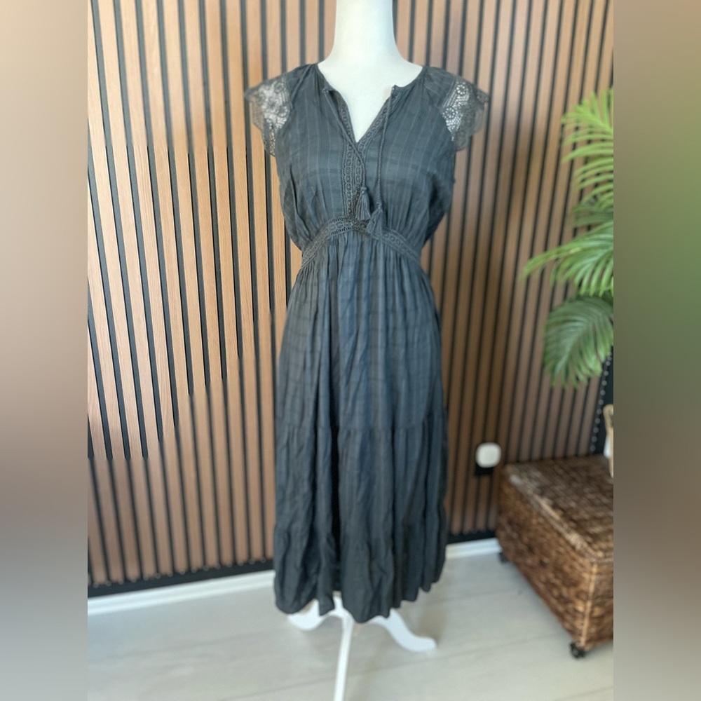 Old Navy Waist-Defined Crochet-Sleeve Tie-Neck Midi Dress Size S Charcoal
